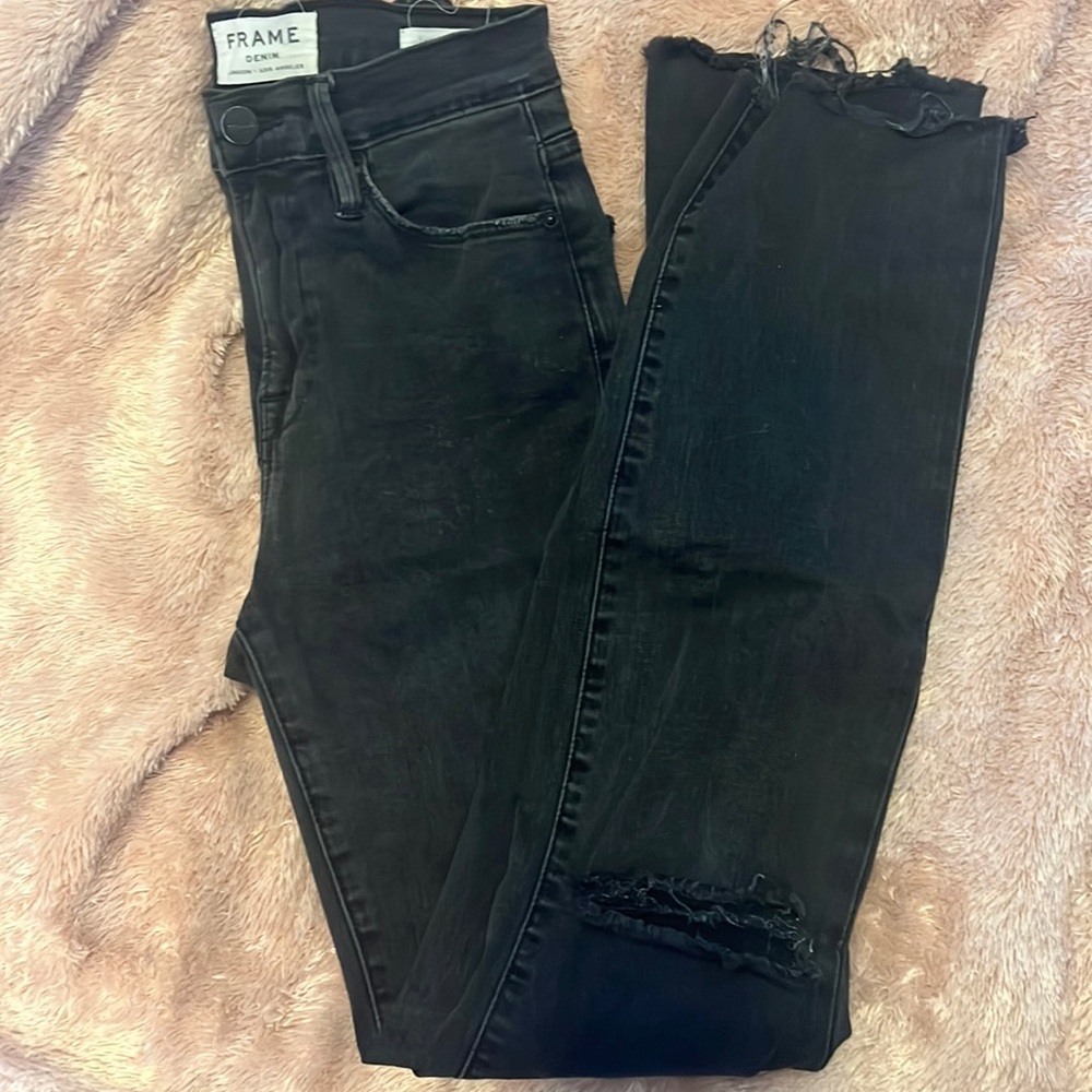 FRAME Le High Straight in black